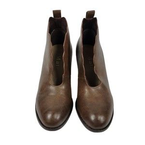 Mata Scalloped Booties Brown Slip On Heeled size 5.5